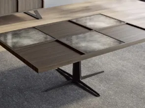 Tavolino in legno con inserti in MDF e basamento in metallo Hugo di Doimo Salotti