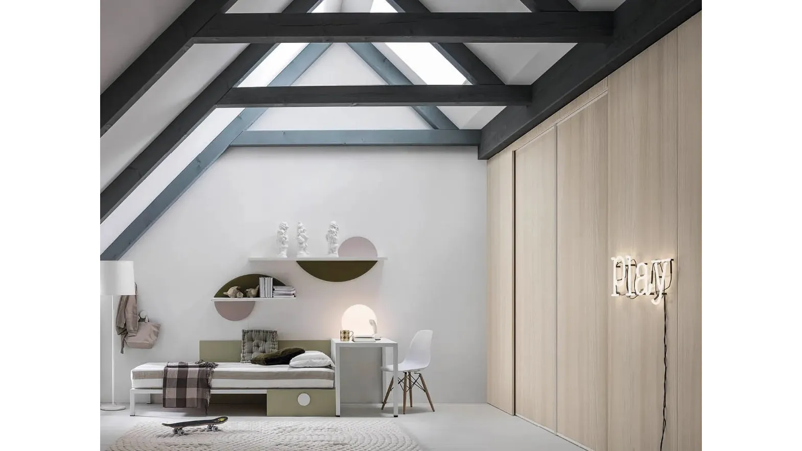 Porta scorrevole per interni effetto legno con profilo in alluminio Like Sospesa di Doal
